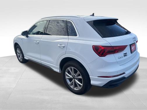 2025 Audi Q3 45 S line Premium