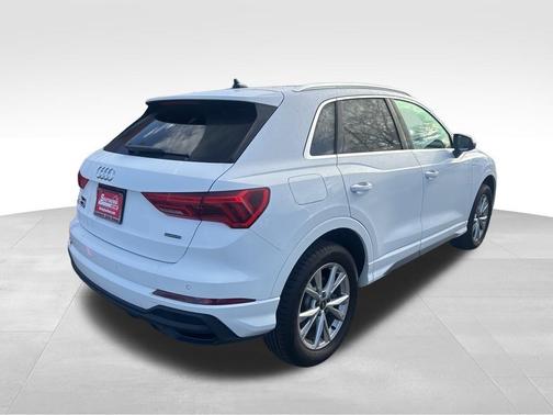 2025 Audi Q3 45 S line Premium