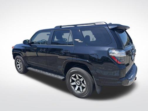 Midnight Black Metallic 2019 Toyota 4Runner Sport