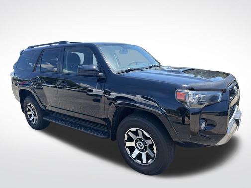 Midnight Black Metallic 2019 Toyota 4Runner Sport