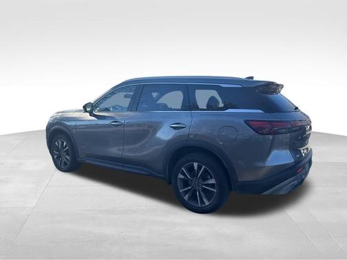 2022 INFINITI QX60 Luxe