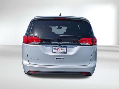 2026 Chrysler Voyager LX