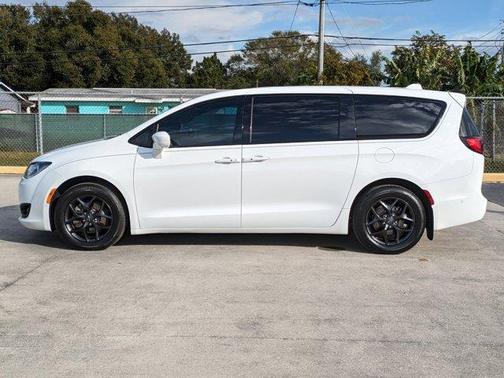2019 Chrysler Pacifica Touring Plus