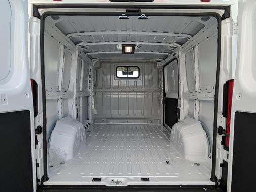 2026 RAM ProMaster 1500 Low Roof