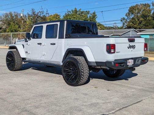2024 Jeep Gladiator Sport