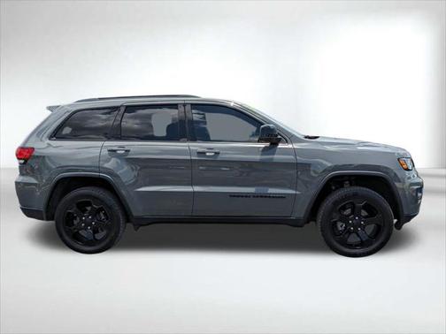 2020 Jeep Grand Cherokee Upland 4X2