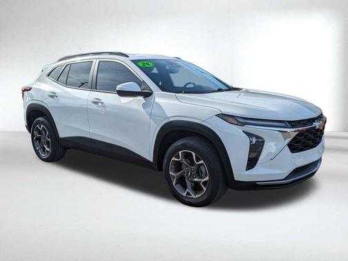 White 2024 Chevrolet Trax LT