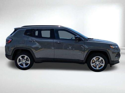 Gray 2023 Jeep Compass Latitude