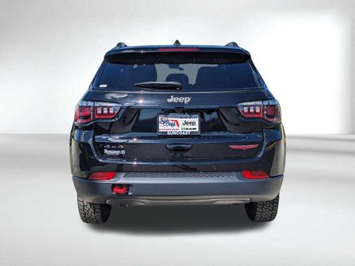 2026 Jeep Compass Trailhawk