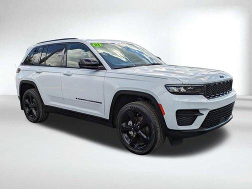 2023 Jeep Grand Cherokee Altitude