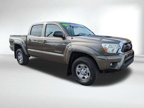 Brown 2015 Toyota Tacoma