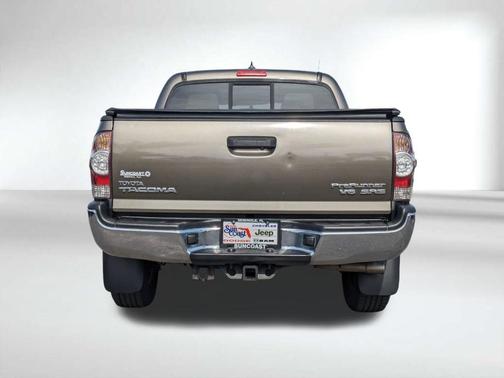 Brown 2015 Toyota Tacoma