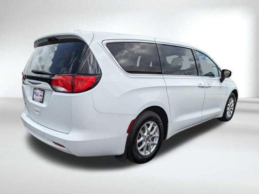 2018 Chrysler Pacifica LX