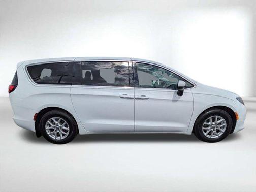 2018 Chrysler Pacifica LX