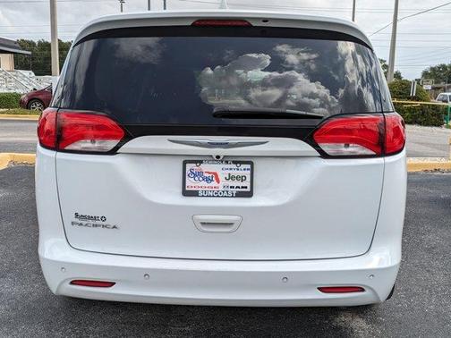 2018 Chrysler Pacifica LX