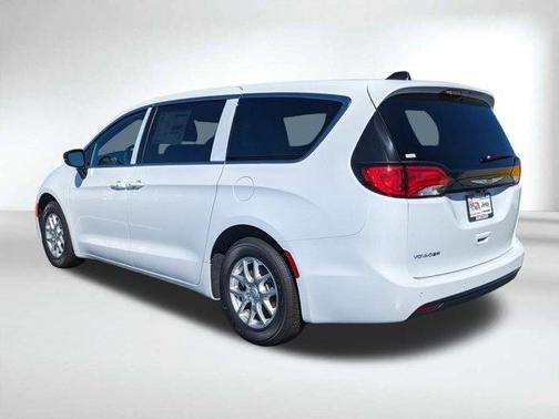 2026 Chrysler Voyager LX