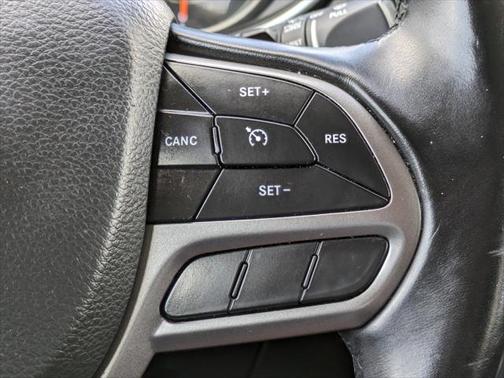 2020 Jeep Cherokee Limited FWD