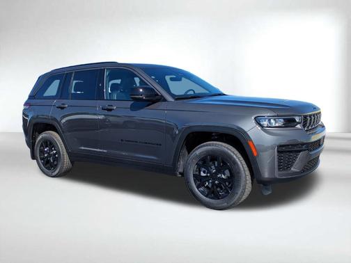 2026 Jeep Grand Cherokee Laredo