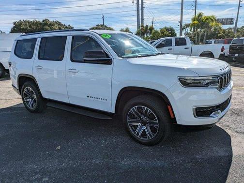 Bright White Clearcoat 2024 Jeep Wagoneer Series II