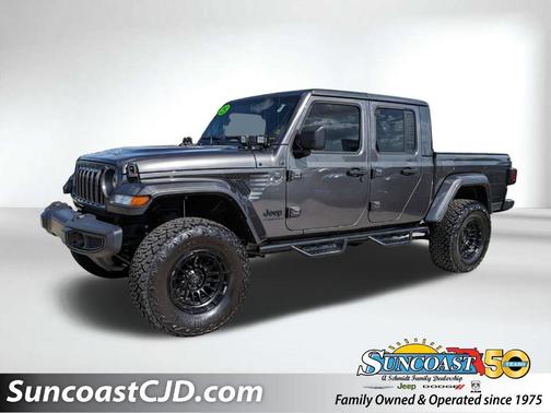 Gray 2025 Jeep Gladiator Sport