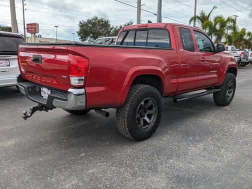 2017 Toyota Tacoma SR5