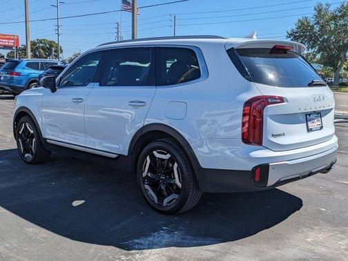 2023 Kia Telluride S