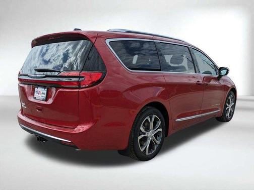 2026 Chrysler Pacifica Pinnacle