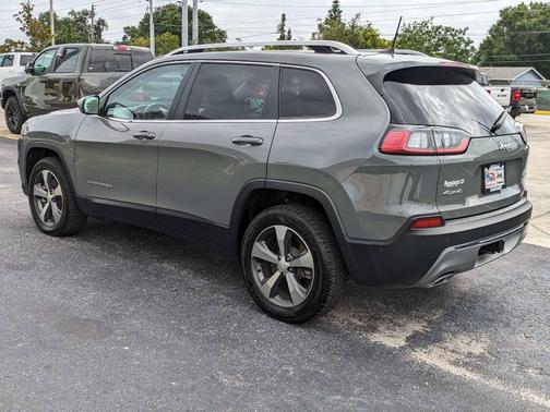Gray 2021 Jeep Cherokee Limited