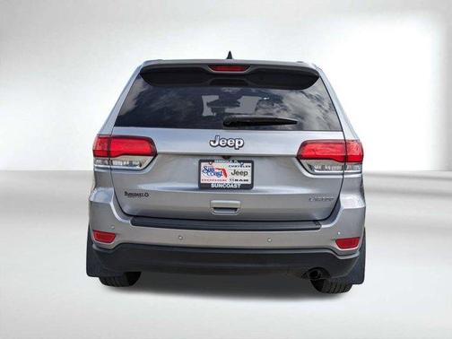 2020 Jeep Grand Cherokee Laredo E