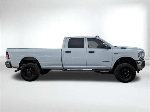 2020 RAM 2500 Tradesman Crew Cab 4X4 8 Box