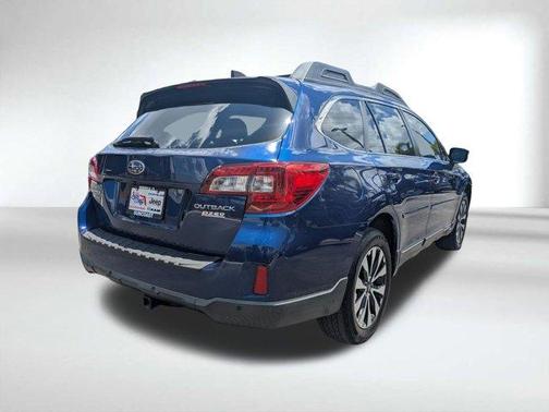 Lapis Blue Pearl 2017 Subaru Outback 2.5i Limited