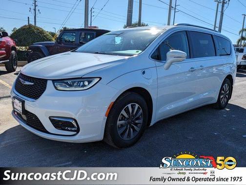 2021 Chrysler Pacifica Hybrid Touring L