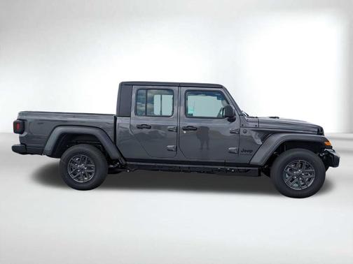 Gray 2026 Jeep Gladiator Sport