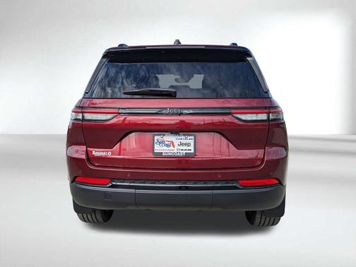 2022 Jeep Grand Cherokee Altitude