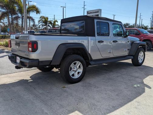 2020 Jeep Gladiator Sport