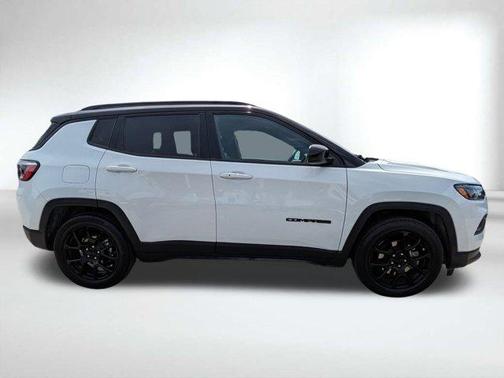 2022 Jeep Compass Altitude