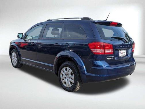 Blue 2017 Dodge Journey SE