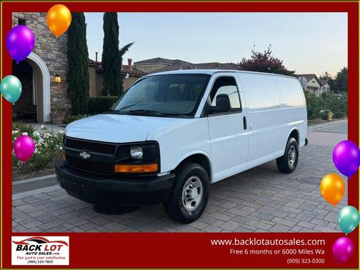 White 2007 Chevrolet Express 2500 Work Van