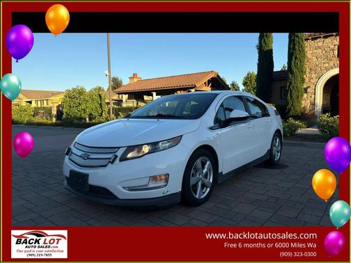 White 2015 Chevrolet Volt Base