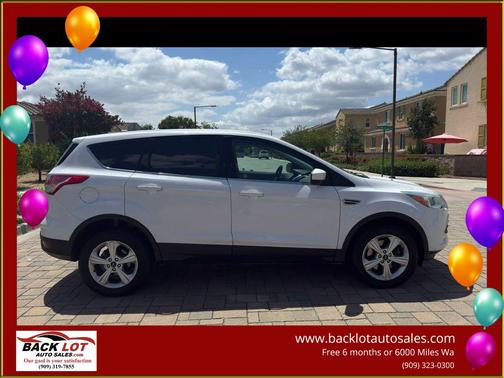White 2016 Ford Escape SE