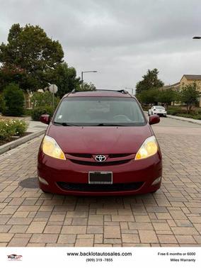 2010 Toyota Sienna XLE