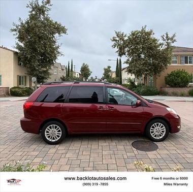 2010 Toyota Sienna XLE