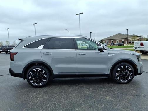 Wolf Gray 2025 Kia Sorento EX