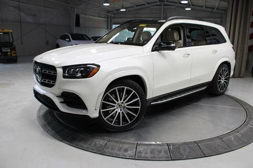 MANUFAKTUR Diamond White Metallic 2023 Mercedes-Benz GLS 450 4MATIC