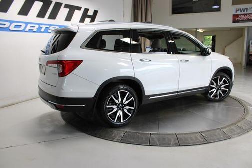 Platinum White Pearl 2020 Honda Pilot Touring 7-Passenger