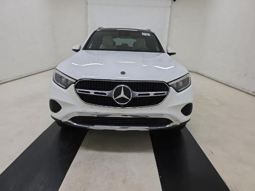 2023 Mercedes-Benz GLC 300 Base 4MATIC