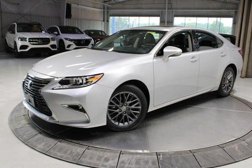 Silver Lining Metallic 2018 Lexus ES 350 Base