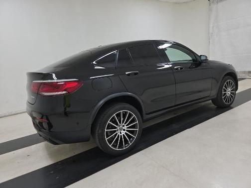 Obsidian Black Metallic 2022 Mercedes-Benz GLC 300 4MATIC Coupe