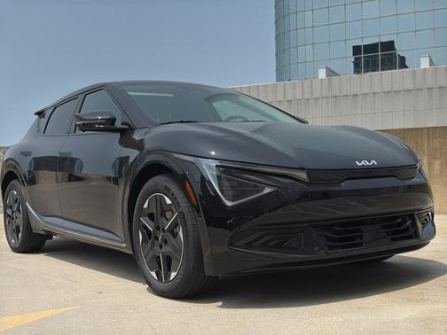 2025 Kia EV6 Wind
