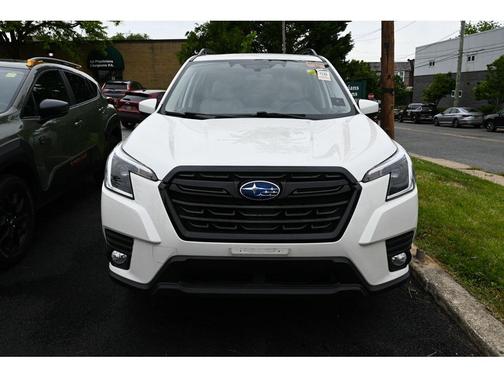 Crystal White Pearl 2022 Subaru Forester Premium